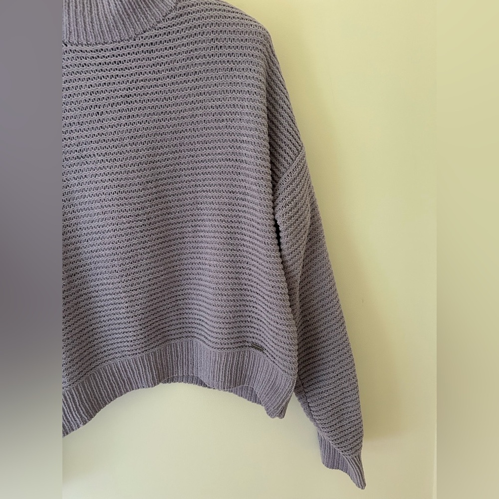 Hollister Mock Neck Oversized Lavender Sweater
Size: Small
EUC - Picture 3 of 9